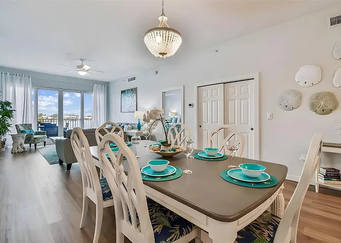 Clearwater Harborview Grande Spacious 6 Bedroom Sleeps 16
